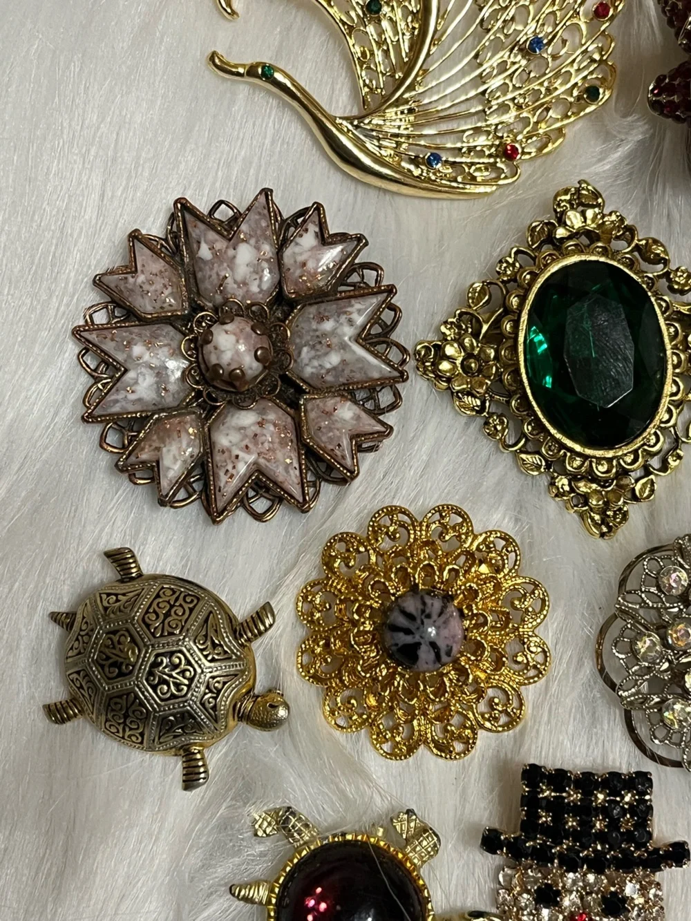 Vintage Brooch Lot - Picture 5 of 13